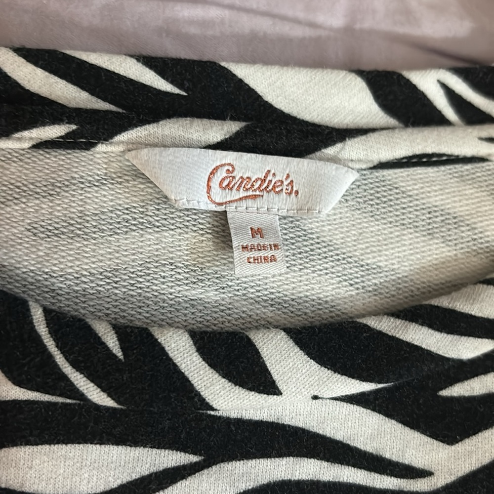 Zebra Sweater - Picture 3 of 5